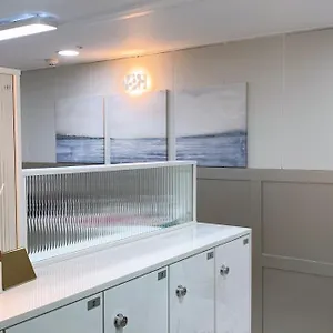 The Cube House - Female Only Seoul
